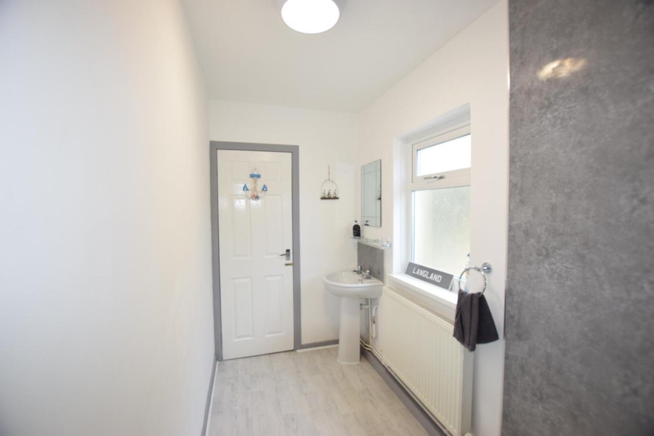 1 Bedroom Holiday Let In The Heart Of West Wales كرمرثن المظهر الخارجي الصورة
